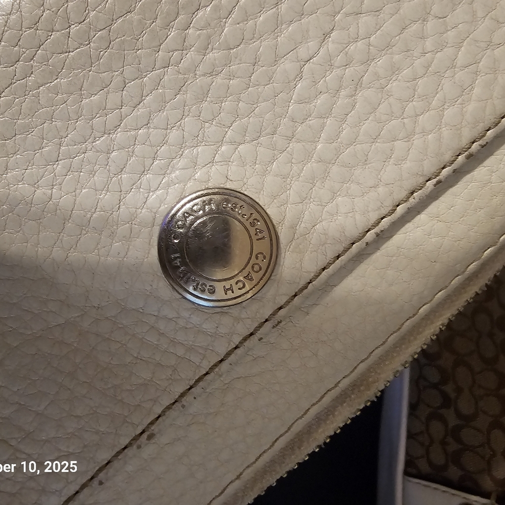 Coach Purse With Wallet - Picture 6 of 6